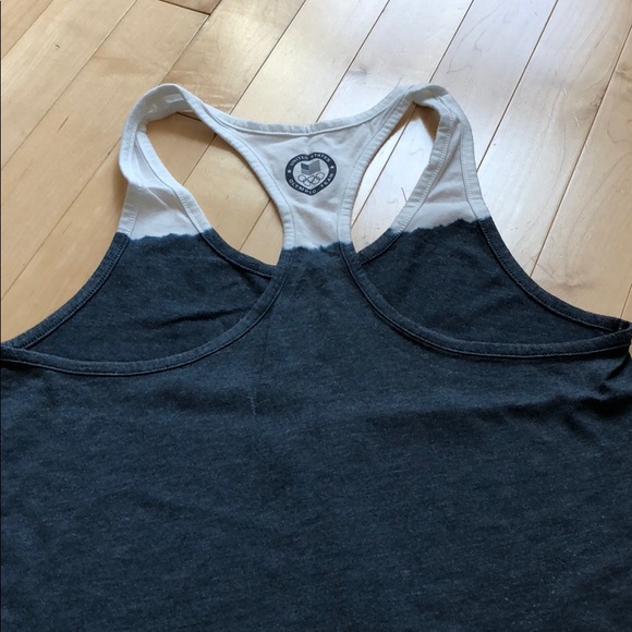 Nike Tank Tops - Picture 3 of 3